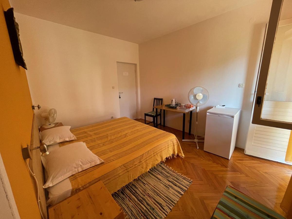 Hvar Guesthouse - Double Bedroom With Private Bathroom Йелса Екстериор снимка