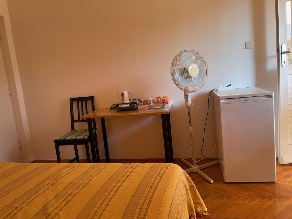 Hvar Guesthouse - Double Bedroom With Private Bathroom Йелса Екстериор снимка
