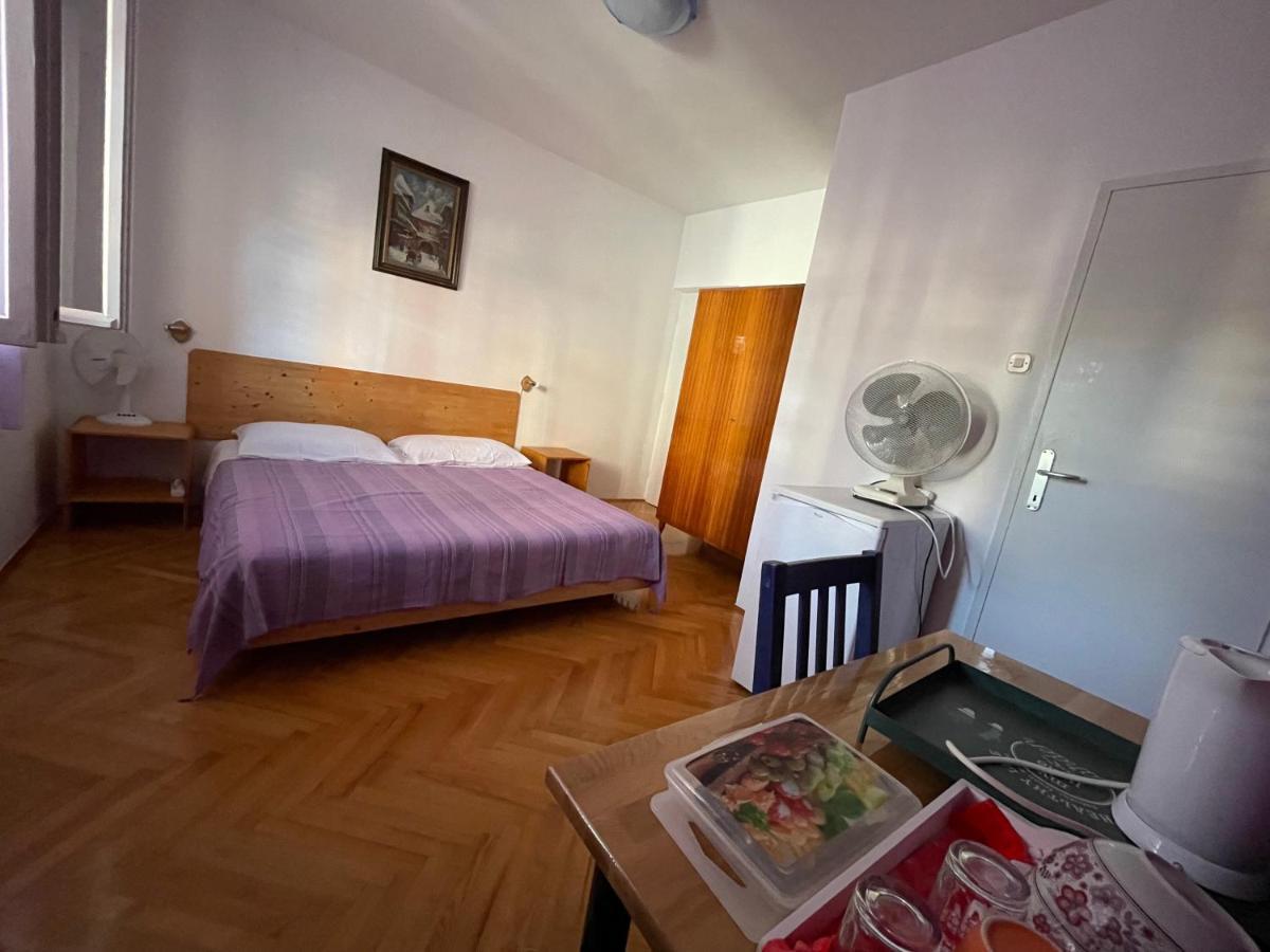 Hvar Guesthouse - Double Bedroom With Private Bathroom Йелса Екстериор снимка