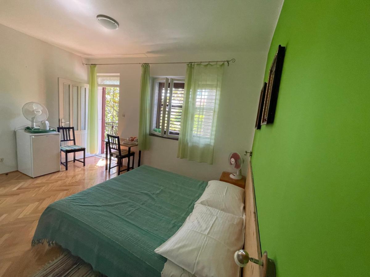 Hvar Guesthouse - Double Bedroom With Private Bathroom Йелса Екстериор снимка