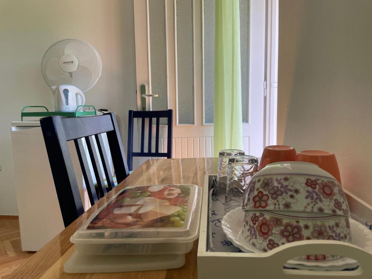 Hvar Guesthouse - Double Bedroom With Private Bathroom Йелса Екстериор снимка