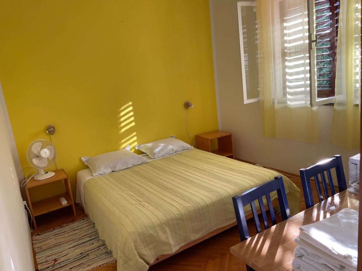 Hvar Guesthouse - Double Bedroom With Private Bathroom Йелса Екстериор снимка